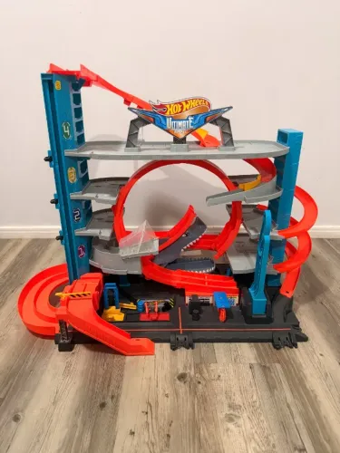 Hot Wheels Ultimate Garagem