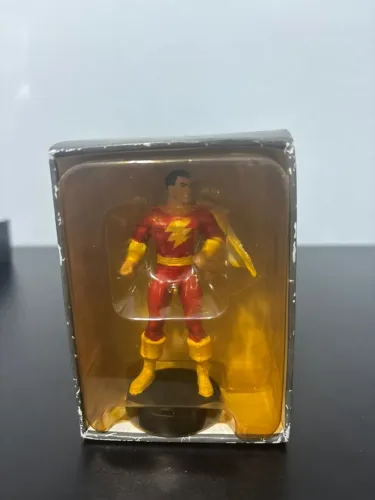 Estatua/Figure Shazam Eaglemoss - DC Comics