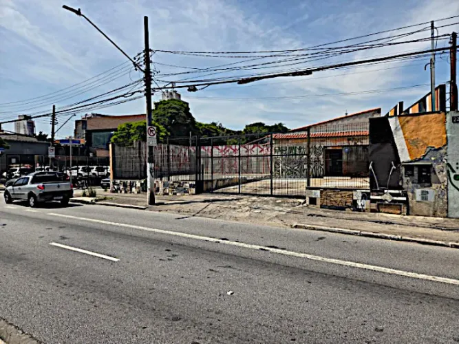 Terreno de esquina para Venda na Av. Eliseu de Almeida-Butantã, com 474m²