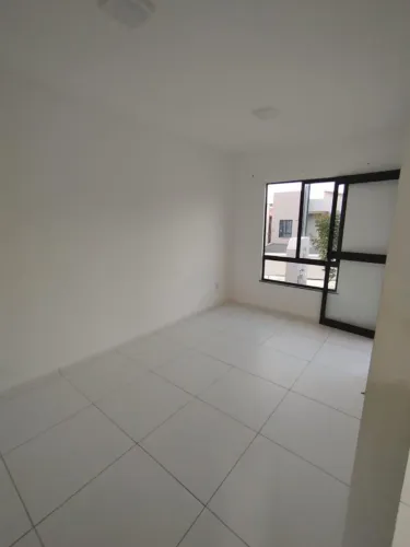 Alugo casa no condomínio Genova