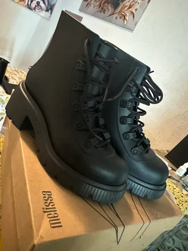 Bota Melissa