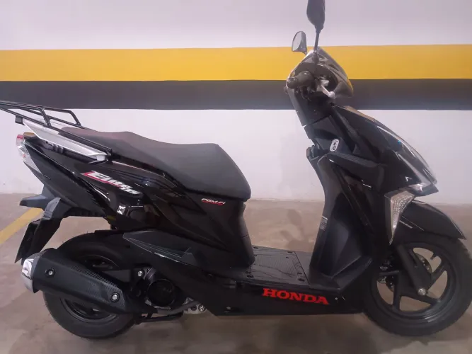 Elite 125 apenas 14.000 km impecável excelente preço 22 X cartão troca o carro e moto