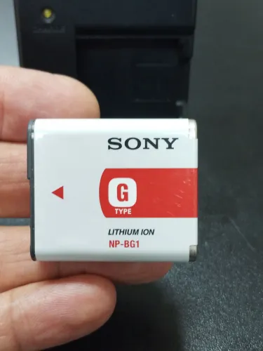 Bateria e carregador da câmera sony  