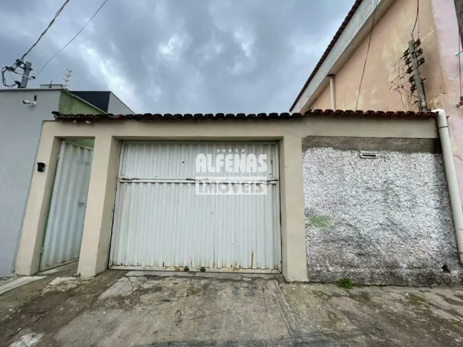 CASA PARA LOCAÇÃO | 10m² | 4 QUARTOS | 1 SUÍTES | 4 VAGAS | BAIRRO AMAZONAS