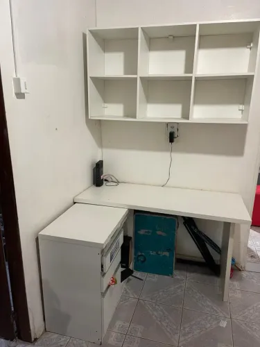 Mesa e comeia para escritório 