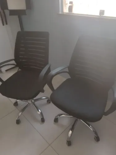 2 cadeira giratória de escritorio