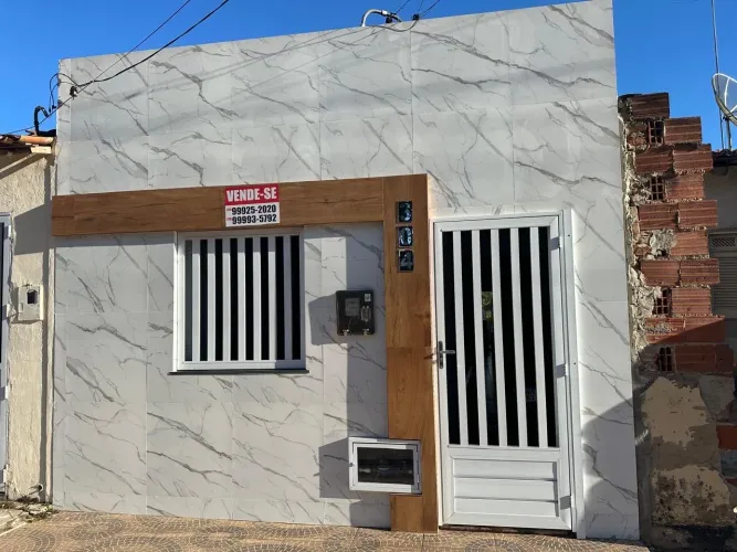 Casa na avenida principal de Frei Paulo
