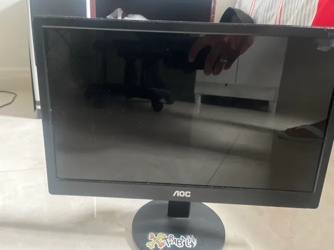 Monitor led aoc E1670Swu