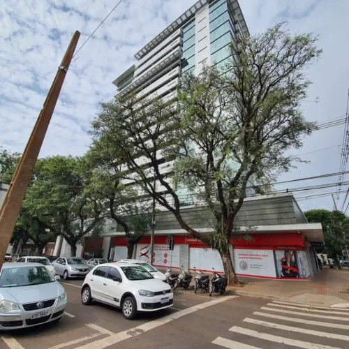 Cjto Comercial/Sala para alugar por R$ 1800.00, 49.00 m2 - ZONA 01 - MARINGA/PR