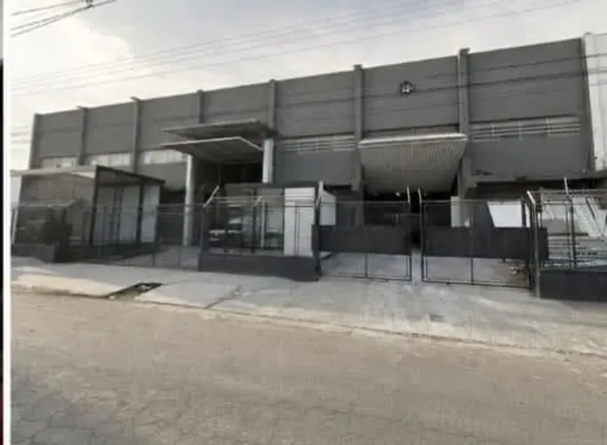 Galpão na Rua Três Andradas, 200 1811 m²