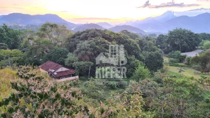 Fazenda com 4 dormitórios à venda, 990000 m² por R$ 12.000.000,00 - Jardim Esmeralda - Mag