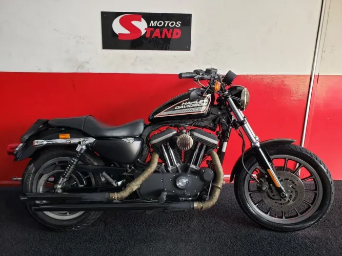 Harley-Davidson XL 883 R