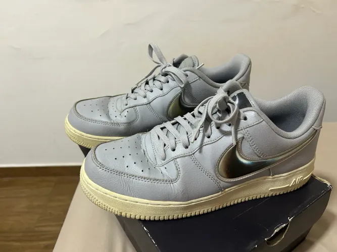 Tenis Nike Air Force Original cinza 42