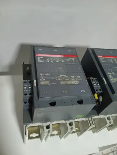 Contactora tripolar abb 1050 amperes