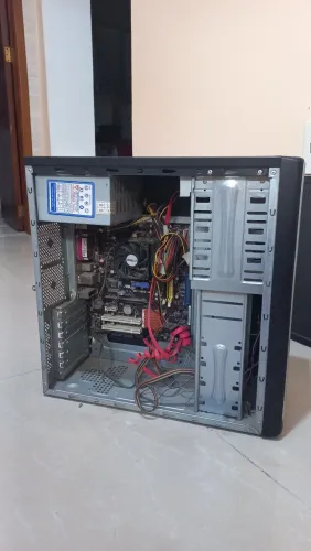 PC AMD ASUS antigo sem HD - para peças 