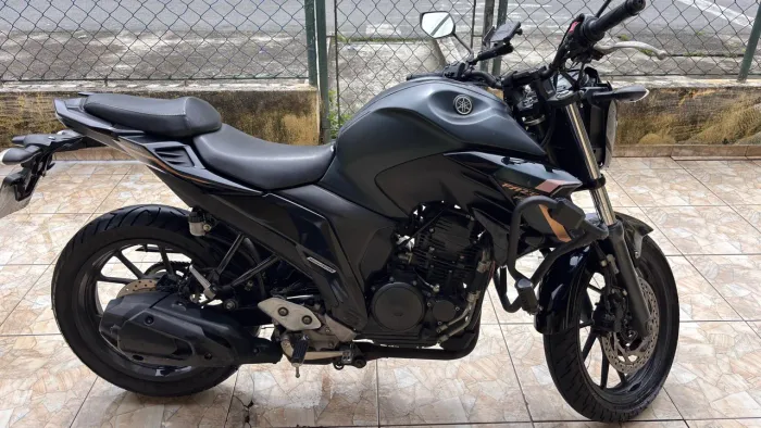  Yamaha FZ25 ANO 2024