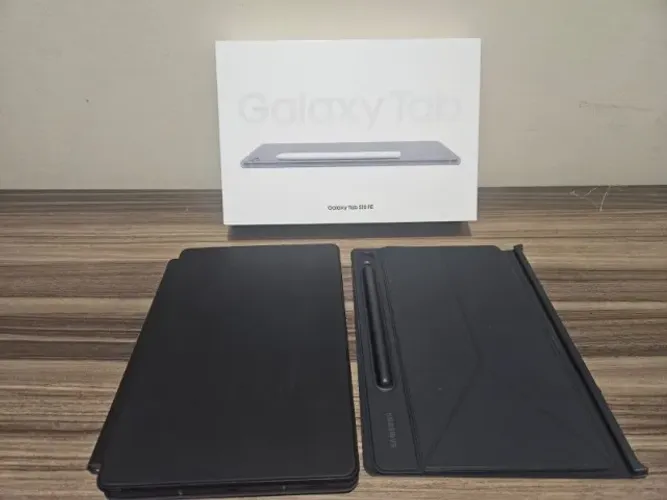 Samsung Galaxy Tab S10 FE 128GB / 8GB RAM (SM-X520) + Capa Teclado Iluminada + Capa Origin