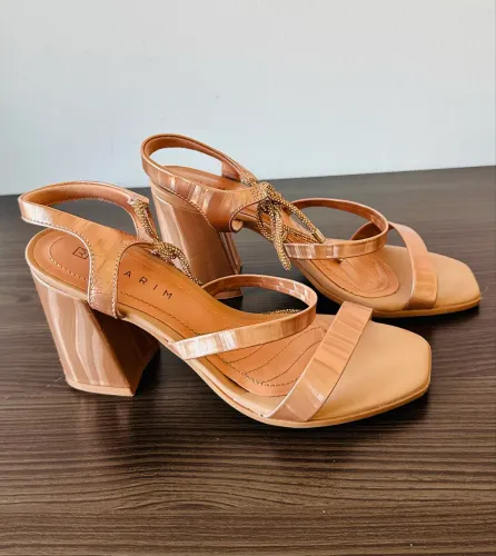 Sandália Ramarim amarração com strass 