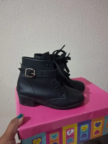bota infantil preta 
