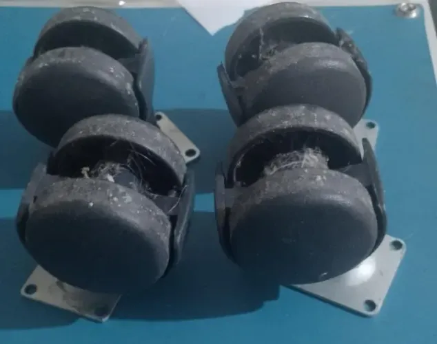 Rodinhas Para Móveis Chapa Reta Rodas Preto 30mm