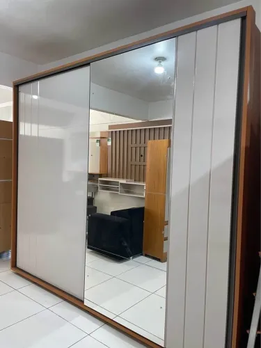 Guarda roupa casal enorme porta de correr MDF