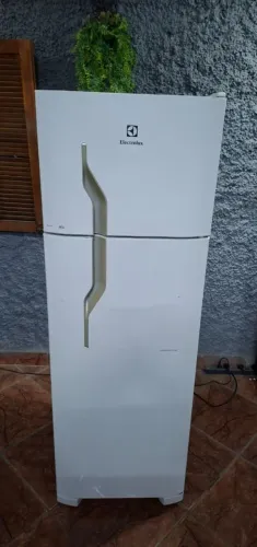 Geladeira electrolux dc35A 262l degelo seco