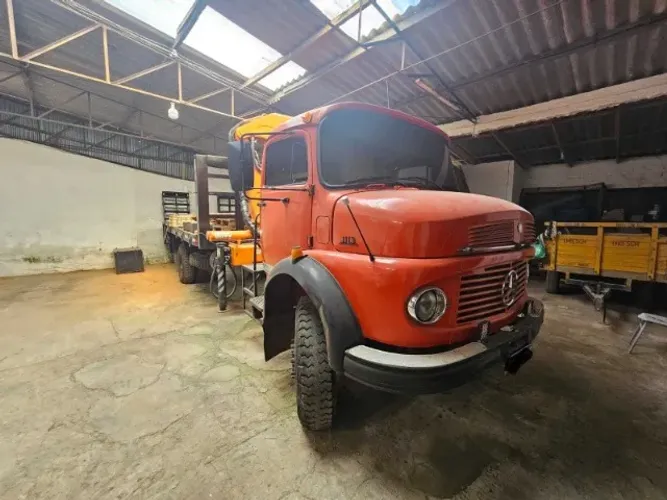 MB 1113 4x4 munk, platforma, banco ar, motor novo