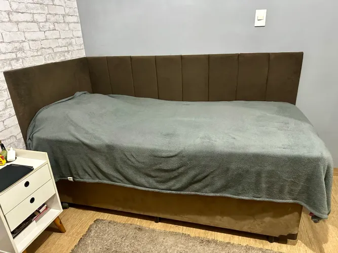 VENDE-SE ? BOX BAÚ SOLTEIRO + CABECEIRA