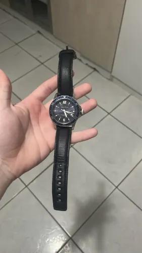 Relógio náutica com pulseira de couro 