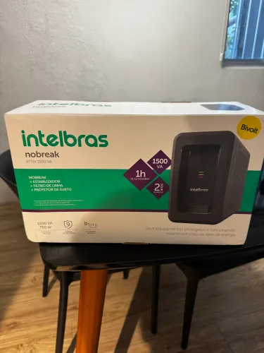 Nobreak Intelbras ATTIV 1500 VA (750 W), bivolt, com 8 tomadas.