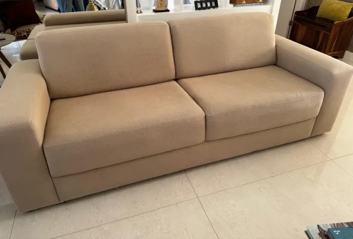 Sofá 2 lugares em Linho - 2,20m - Design Moderno e Confortável