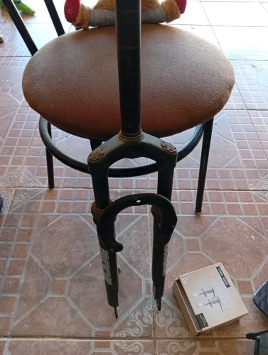 Garfo de bicicleta com amortecedor aro 29