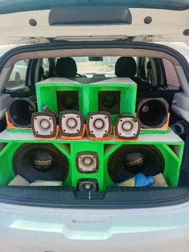 Vendo caixa de som nova, usando apenas uma vez