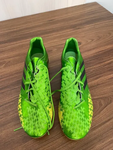 Chuteira Adidas Adizero