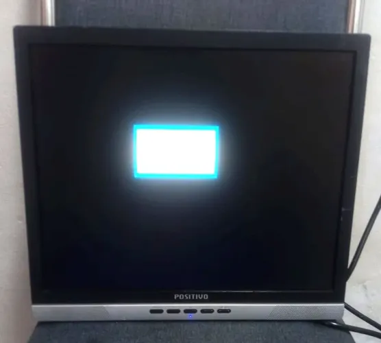 Monitor 17 polegadas Positivo sem base de apoio (sem o pé)