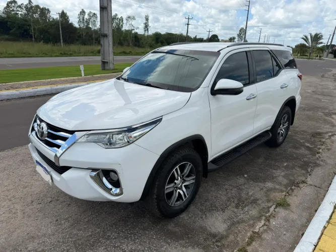 Toyota Hilux SW4 SRV 4X2 2.7 Flex 16V Aut. 2020
