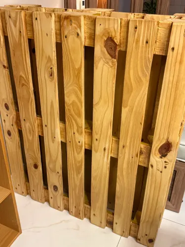 2 Pallets de Madeira 90x120 cm - Ideais para Base de Cama, Sofá ou Decoração
