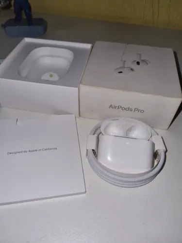 Estojo e Cabo de AirPods