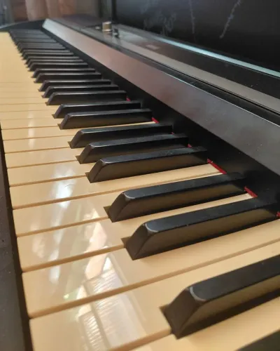 Piano Digital Korg SP170s