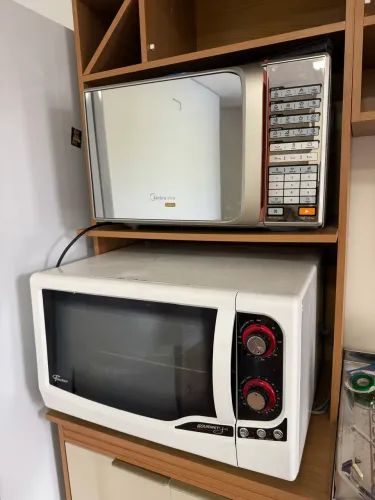 Vendo forno elétrico e microondas!