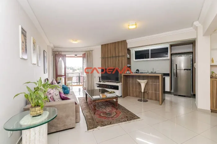 Apartamento 2 suítes, possibilidade para 3 Quartos, com 2 vagas à venda no Bigorrilho