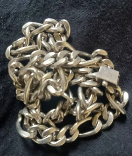 VENDO OU TROCO CORDÃO DE PRATA PURO GROSSO E PESADINHO,USEI 2X SÓ.