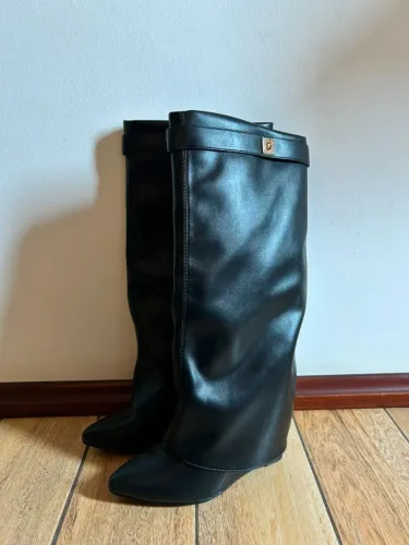 Bota Cano Alto Preta Shein Seminova Usada 1 Vez