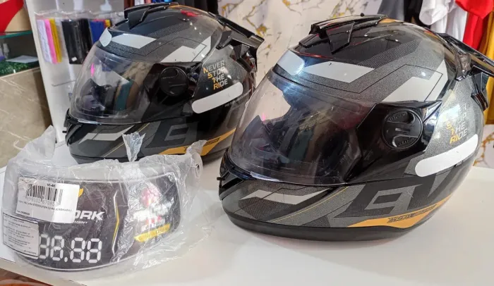 2 Capacetes por 350,00