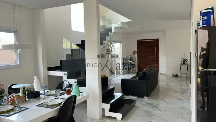 Oportunidade - Casa em Condomínio - Residencial Floradas do Paratey - Urbanova - 3 Dormitó