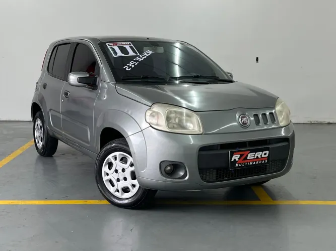 Fiat Uno Attractive 1.4 EVO Fire Flex 8V 4P 2011