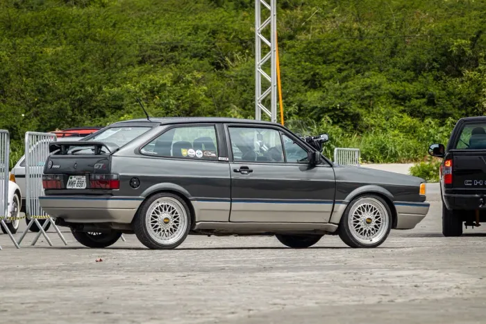 Volkswagen Gol Geração I GTI 2.0 8V 120cv Gasolina Mec. 2P 1992