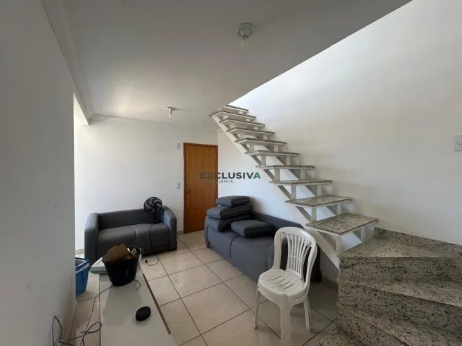COBERTURA DUPLEX - 02 QUARTOS - PRÉDIO INDIVIDUAL