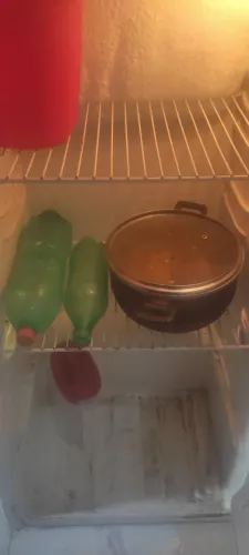 Estou vendendo uma geladeira usada no valor de 480R$ funciona perfeitamente