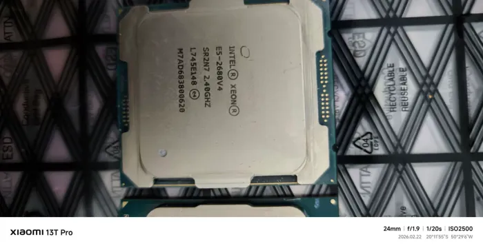 Processador Xeon E5 2680v4 e Xeon E5 2670 v3